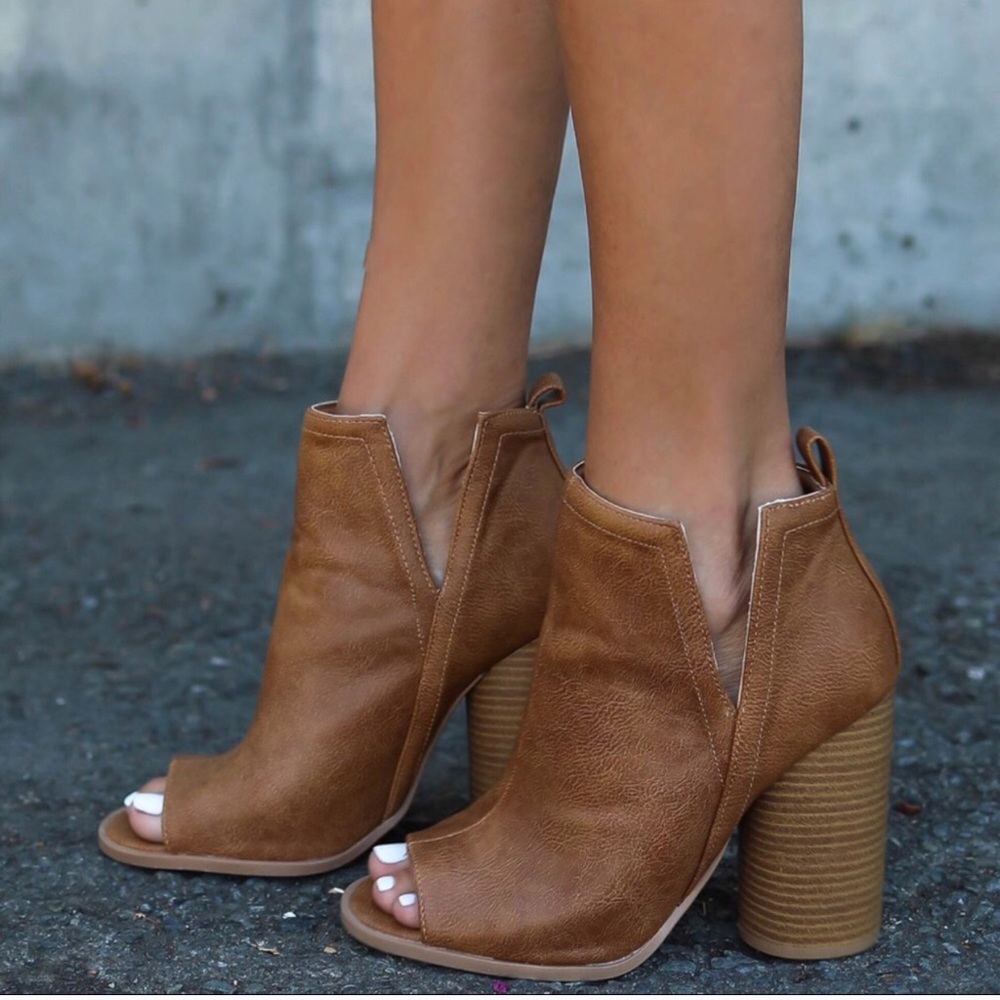🆕 Cognac Open Toe Bootie Sz6 / No Box